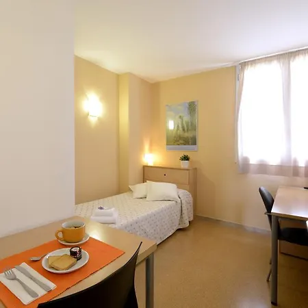 Residencia Universitaria Torre Girona Barcelone
