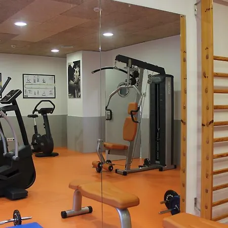 Residencia Universitaria Torre Girona Daire *